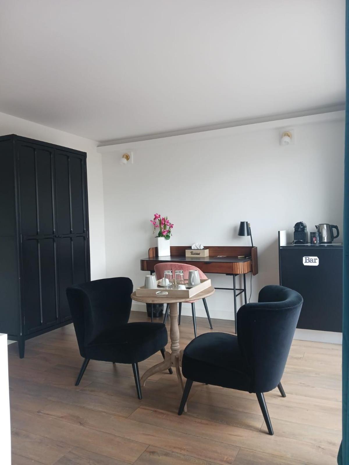 Touraco Bed & Breakfast วิลลา เลส์ ดอมส์ ภายนอก รูปภาพ