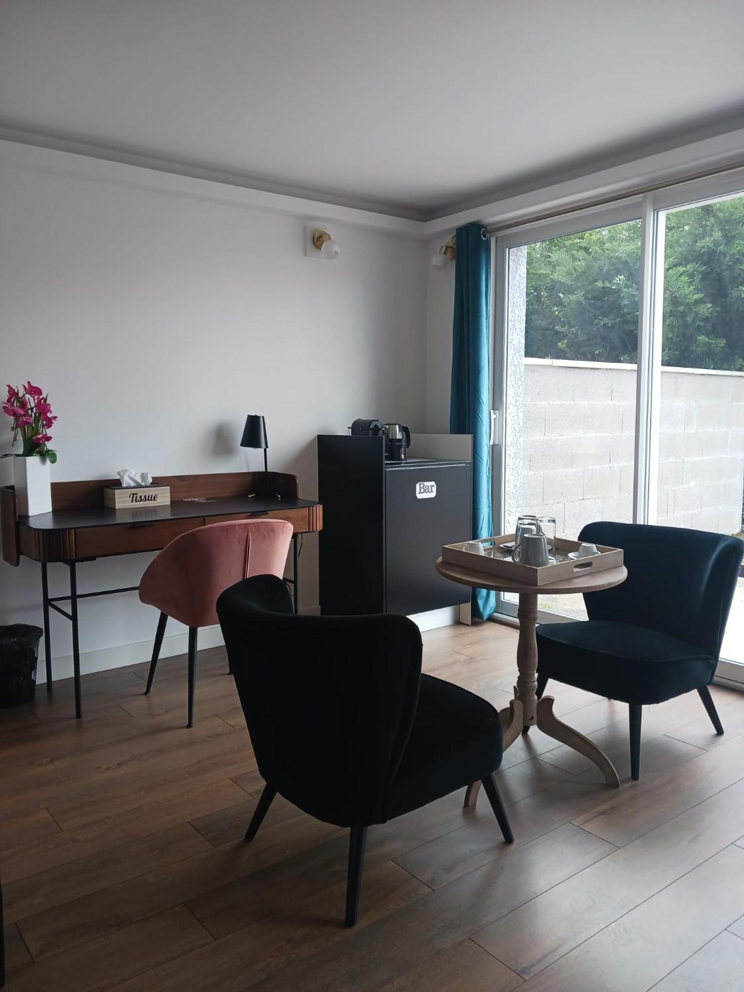 Touraco Bed & Breakfast วิลลา เลส์ ดอมส์ ภายนอก รูปภาพ