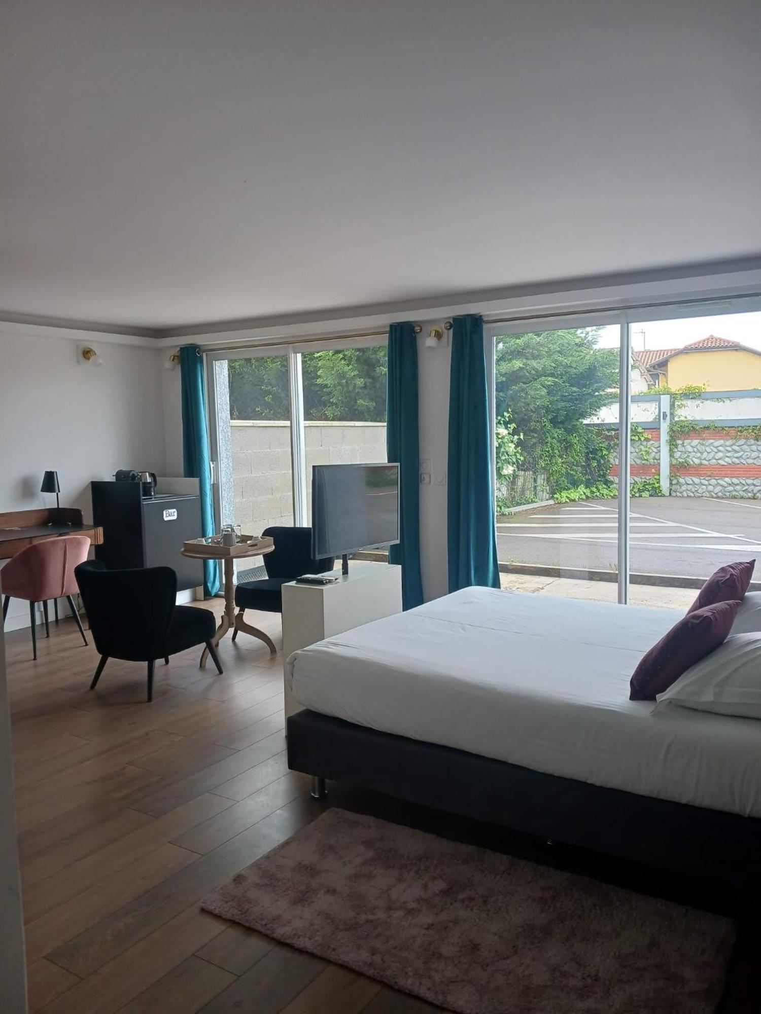 Touraco Bed & Breakfast วิลลา เลส์ ดอมส์ ภายนอก รูปภาพ